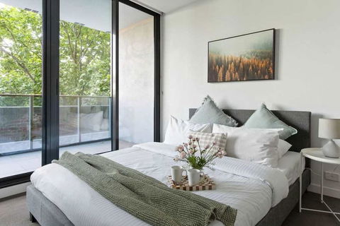 A Central Apt Right Next To Southern Cross - Accommodation Search 0