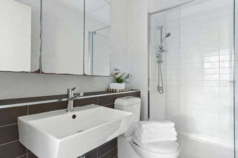 A Central Apt Right Next To Southern Cross - Accommodation Search 4