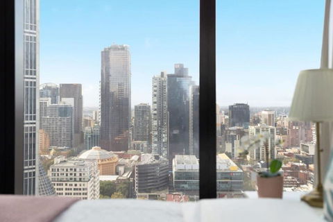 A Chic 2BR Apt Near Melbourne CBD W FREE Parking - Accommodation Search 1