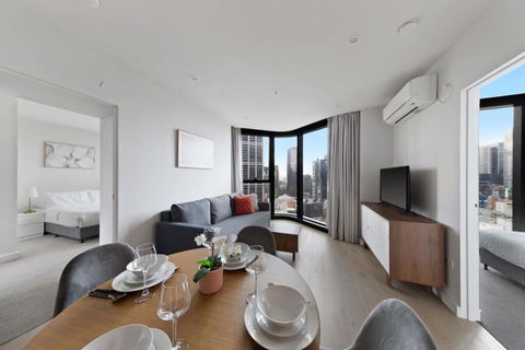 A Chic 2BR Apt Near Melbourne CBD W FREE Parking - Accommodation Search 4