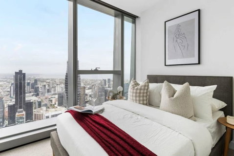 A Chic 2BR Apt With Panoramic Views FREE Parking - Accommodation Search 2