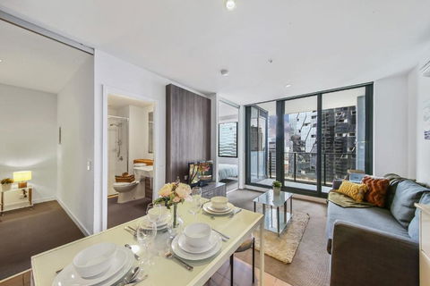 A Chic 2BR Home Near Southern Cross City Views - Accommodation Search 0