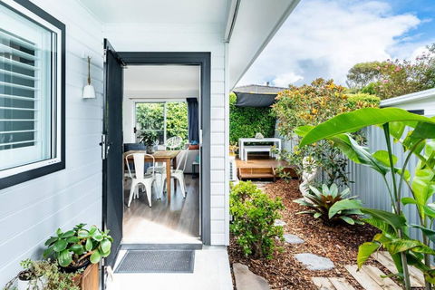 A Chic Coastal Hideaway At Toowoon Bay Beach - Accommodation Search 0