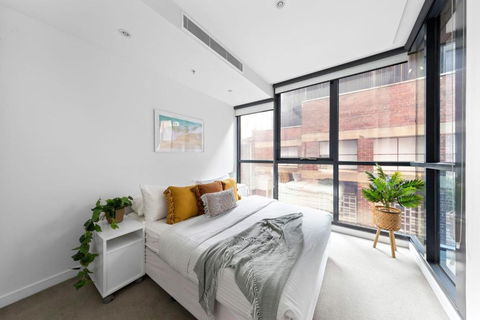 A Chic & Comfy 2BR Apt Near Federation Square - Accommodation Search 0