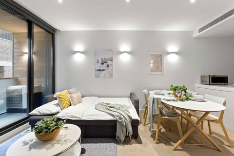 A Chic & Comfy 2BR Apt Near Federation Square - Accommodation Search 1