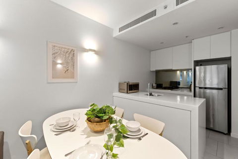 A Chic & Comfy 2BR Apt Near Federation Square - Accommodation Search 2