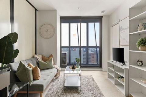 A Chic & Comfy 2BR Apt On Collins With City Views - Accommodation Search 0