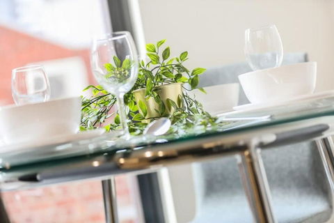 A Comfy 2BR Apt 5-Min Walk To Melbourne Central - Accommodation Search 4