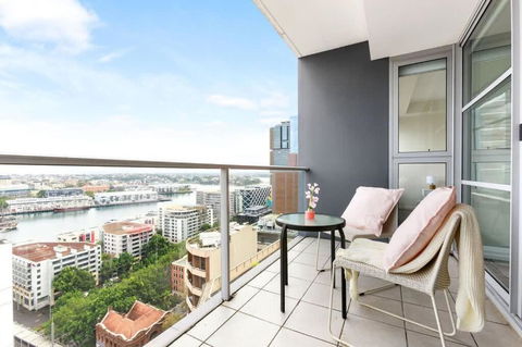 A Comfy & Spacious 2BR Apt Harbour View - Accommodation Search 2