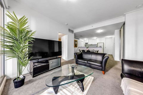 A Comfy 2BR Apt Right Next To Darling Harbour - Accommodation Search 0