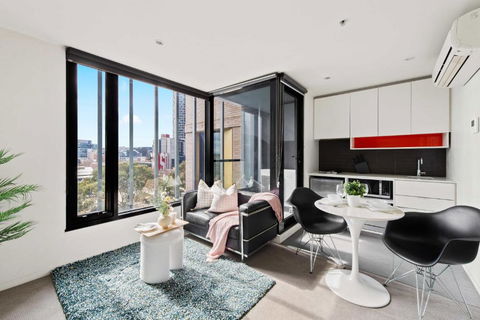A Comfy Apt Right Next To Queen Victoria Market - Accommodation Search 0