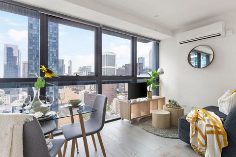 A Comfy & Stylish Apt Near Melbourne Central & QV - Accommodation Search 0