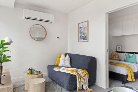 A Comfy & Stylish Apt Near Melbourne Central & QV - Accommodation Search 4