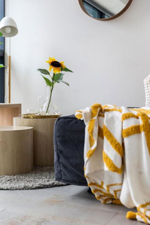 A Comfy & Stylish Apt Near Melbourne Central & QV - Accommodation Search 3