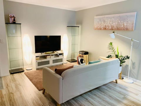 A Cosy And Peaceful Apartment In The Heart Of Yandina - Accommodation Search 0