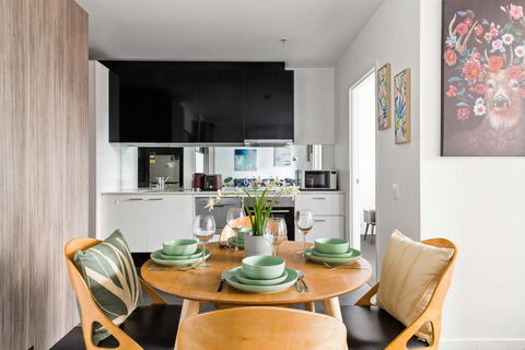 A Cozy 2BR Apt Next To Southern Cross FREE Parking - Accommodation Search 4