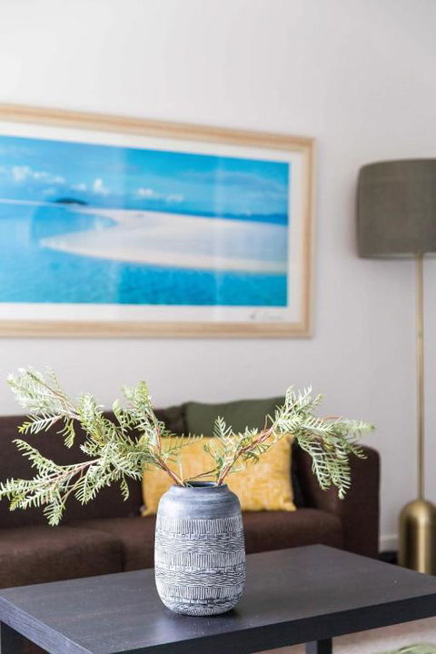 A Cozy 2BR Apt On Collins Near Flinders Station - Accommodation Search 4