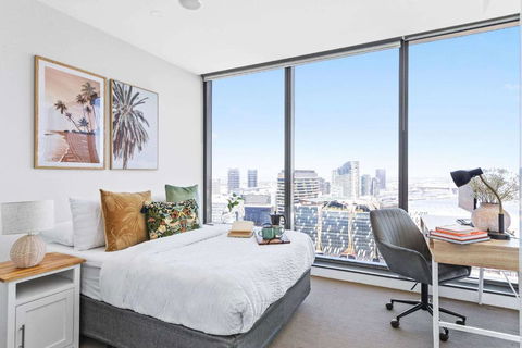 A Cozy 2BR Apt With Harbour Views And FREE Parking - Accommodation Search 3