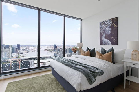 A Cozy 2BR Apt With Harbour Views FREE Parking - Accommodation Search 0