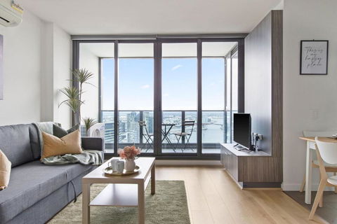 A Cozy 2BR Apt With Harbour Views FREE Parking - Accommodation Search 2