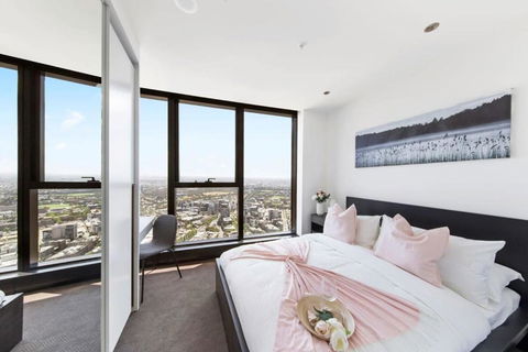 A Cozy 3BR Apt With Panoramic Views FREE Parking - Accommodation Search 0