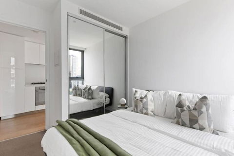 A Cozy Apt With City Views Near Crown Casino - Accommodation Search 2