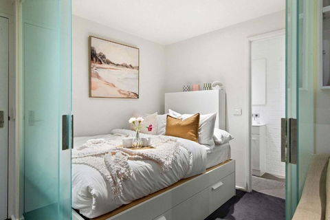 A Cozy CBD Studio Near Melbourne Central - Accommodation Search 0