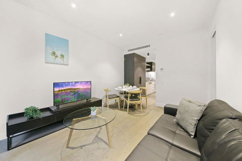 A Cozy & Lovely 2BR Apt Near Melbourne Central - Accommodation Search 0