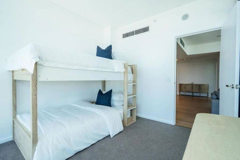 A Cut Above The West 3BR Staycation Pool Gym - Accommodation Search 2
