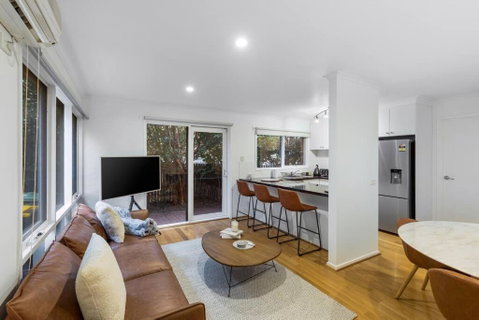 A Home Away From Home In Geelong - Accommodation Search 0