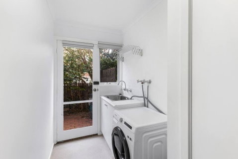 A Home Away From Home In Geelong - Accommodation Search 2