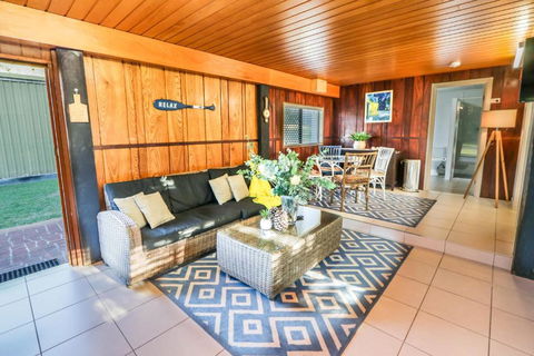 A Lure - A 2-minute Walk To Agnes Main Beach - Accommodation Search 3