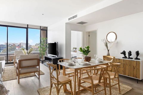 A Lux 2BR Apt Next To Melbourne Uni FREE Parking - Accommodation Search 0