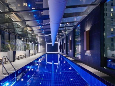 A Modern 2BR Apt With City Views FREE Parking - Accommodation Search 3