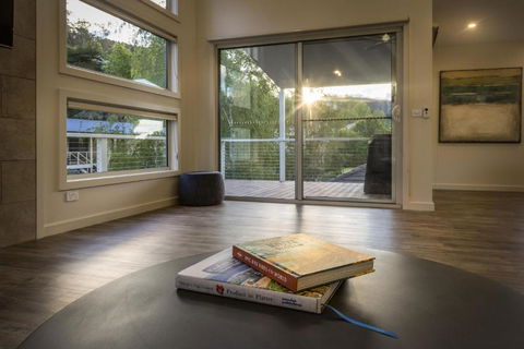 A Pear Tree Loft - Accommodation Search 3