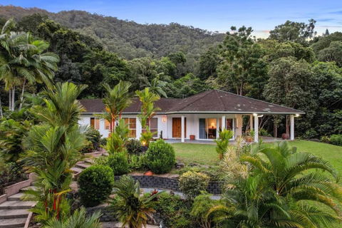 A Piece Of Tropical Paradise-Near Crystal Cascades - Accommodation Search 0