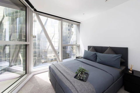 A Spacious & Lux Apt For 5 Next To Southern Cross - Accommodation Search 0