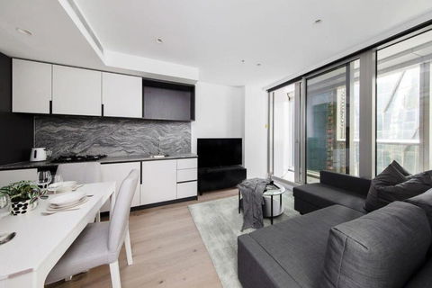 A Spacious & Lux Apt For 5 Next To Southern Cross - Accommodation Search 1
