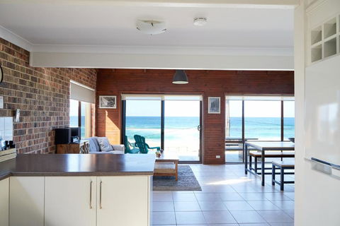 A Stones Throw At Mollymook Beach - Accommodation Search 3