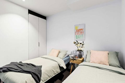 A Stylish 2BR Apt Next To Southern Cross With City Views - Accommodation Search 4