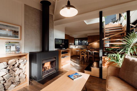 A Stylish And Unique Retreat At Surf Beach - Accommodation Search 2
