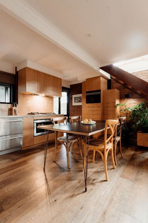 A Stylish And Unique Retreat At Surf Beach - Accommodation Search 4