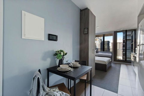A Stylish & Comfy Studio Next To Southern Cross - Accommodation Search 3