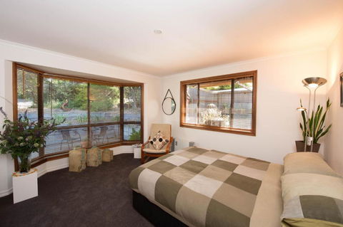 A Suite Spot In The Hills - Accommodation Search 0