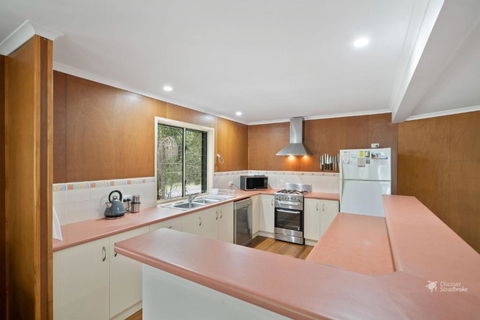 A Turtle House By Discover Stradbroke - Accommodation Search 4