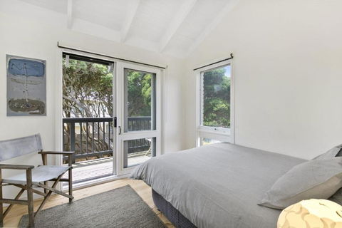 A1 Location By The Sea - Accommodation Search 4