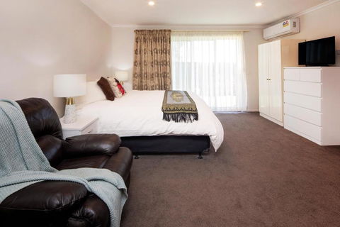 Aalen Lakeview Studio - Accommodation Search 0