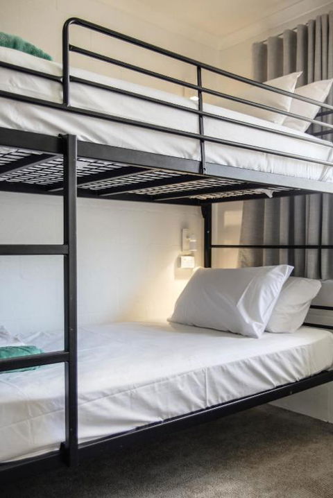 Abode Mooloolaba, Backpackers & Motel Rooms - Accommodation Search 1