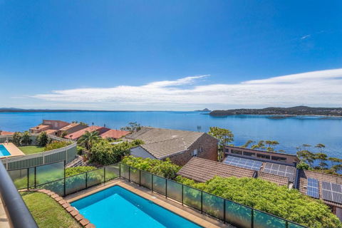 Above And Beyond - Beautiful Home With Heated Pool And Views - Accommodation Search 3