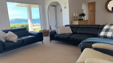 Absolute Beach Front - Accommodation Search 3